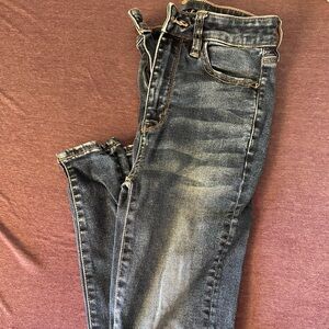 American Eagle Ripped Super High-Waisted Jegging